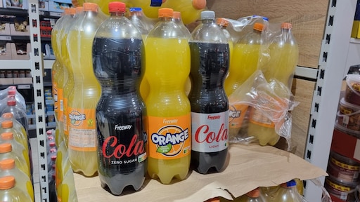 Op de rand, of erover? Frisdrank Lidl lijkt met nieuwe verpakking sinds deze week verdacht veel op A-merk