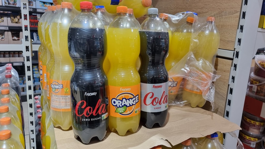 Op de rand, of erover? Frisdrank Lidl lijkt met nieuwe verpakking sinds deze week verdacht veel op A-merk