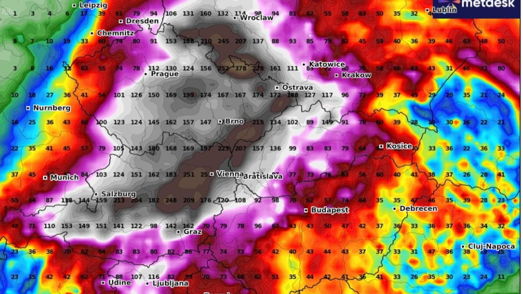 Op dit kaartje staat hoeveel millimeter regen er verwacht wordt tot en met maandag.