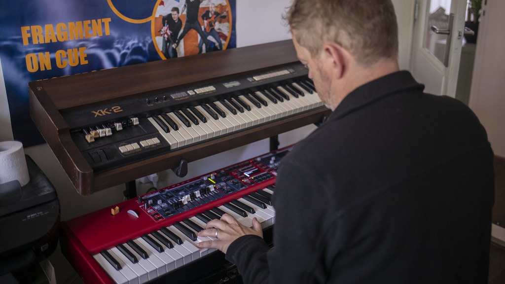 Pianospelen helpt Koert zijn pijn te verzachten