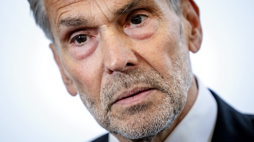 Premier Schoof na week ziekte weer aan de slag