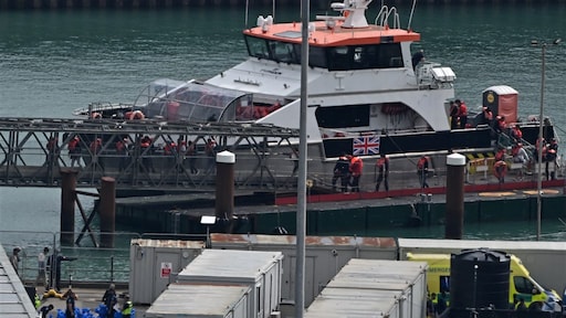 Zeker acht migranten omgekomen bij oversteek Kanaal