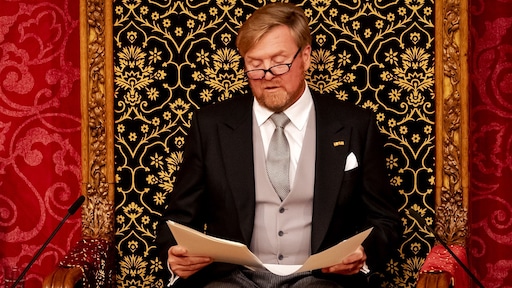 Willem-Alexander leest de Troonrede voor, maar wie bedenkt de tekst eigenlijk?