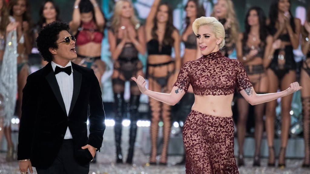Lady Gaga en Bruno Mars terug op koppositie in Single Top 100