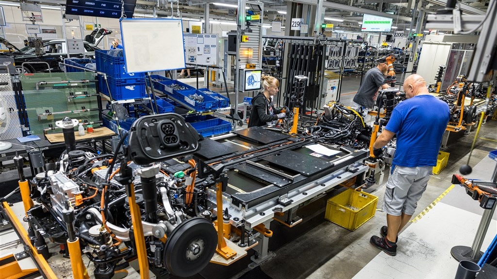 Crisis Duitse auto-industrie: 'Subsidies e-auto's komen mogelijk terug'