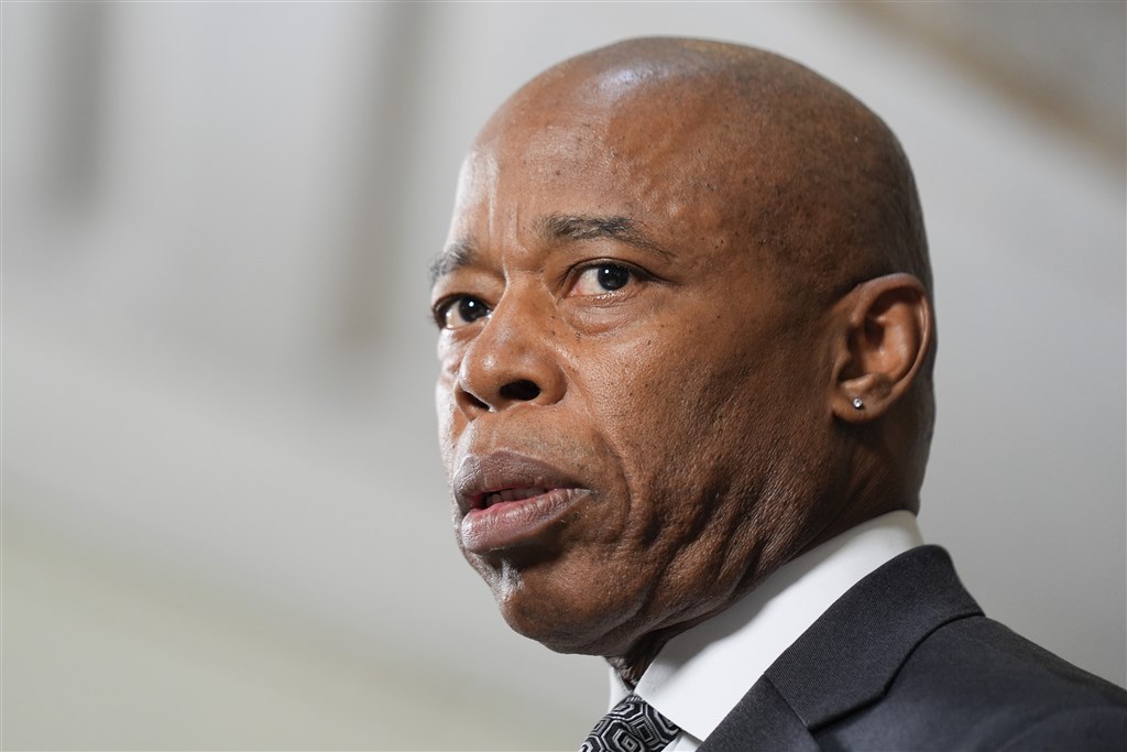 Burgemeester New York vervolgd: 'Gevoel heerst dat het een corrupte boel is'