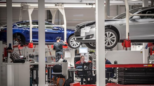 Duitse Tesla-fabriek 'verrast' zieke medewerkers met huisbezoeken