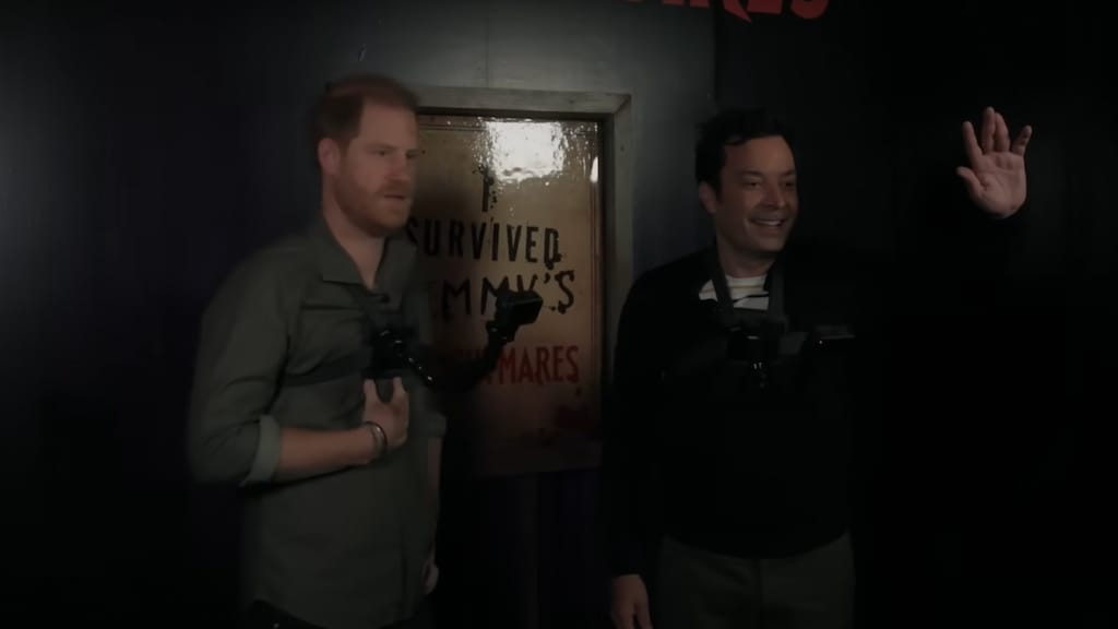 Prins Harry schrikt van panda's en weerwolven in The Tonight Show met Jimmy Fallon