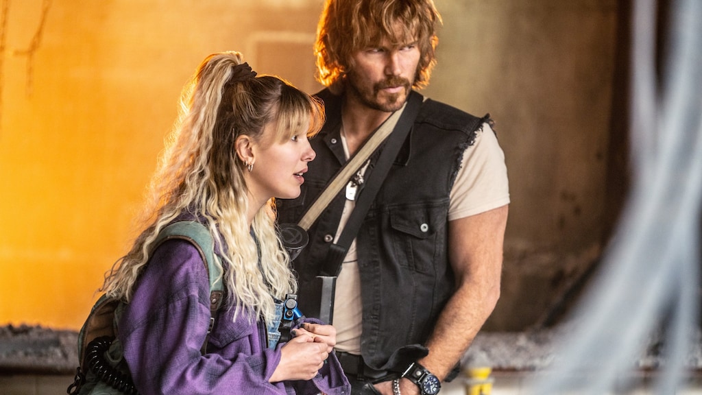 Millie Bobby Brown en Chris Pratt in The Electric State