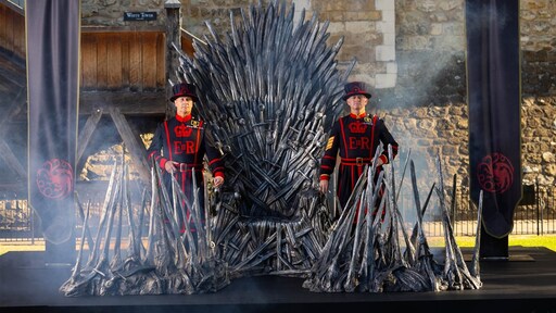 Iron Throne uit Game of Thrones geveild voor anderhalf miljoen dollar