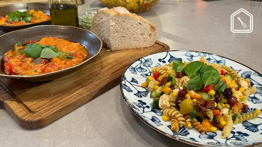 Familierecept van hobbykok Florine: pastasalade met chorizo en feta mét Italiaanse tomatensoep