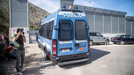 Italiaans hof: migranten in Albanië moeten terug naar Italië