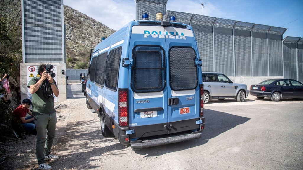 Italiaans hof: migranten in Albanië moeten terug naar Italië