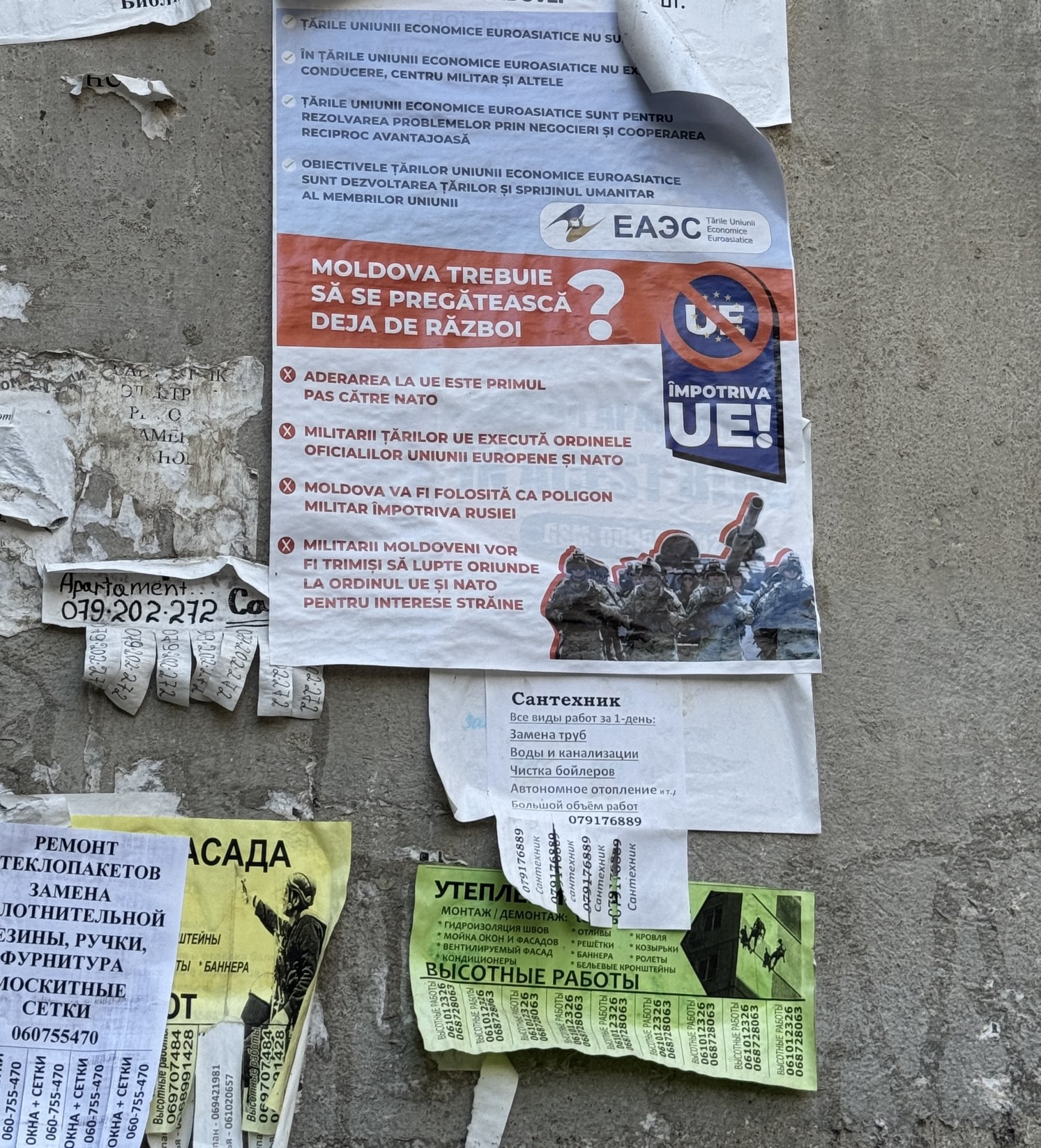 Pro-Russische verkiezingsplakkaat in Chisinau
