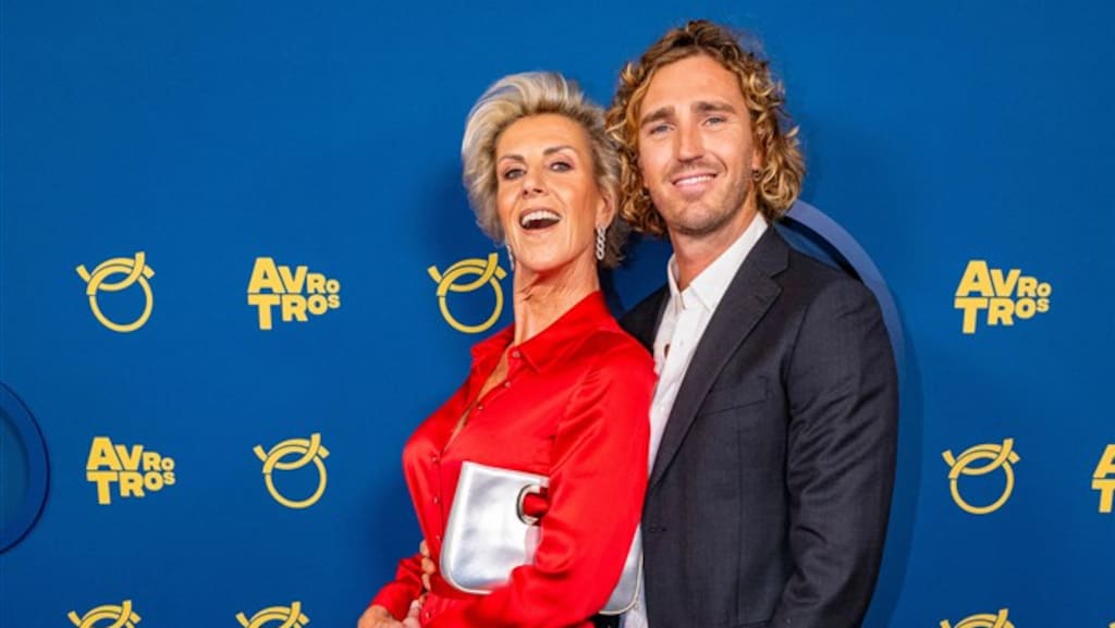 Els deelt innige behind the scenes-foto's Het Jachtseizoen: 'Even dollen'