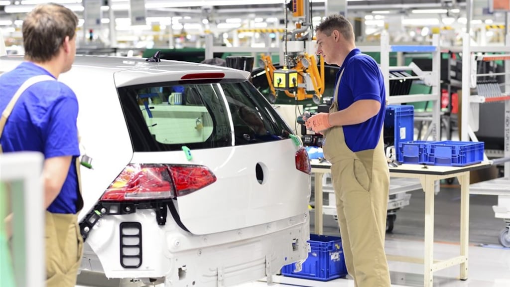 'Volkswagen wil drie Duitse fabrieken sluiten, tienduizenden banen weg'