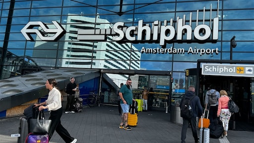 KLM en easyJet: vliegen vanaf Schiphol wordt duurder door hogere havengelden