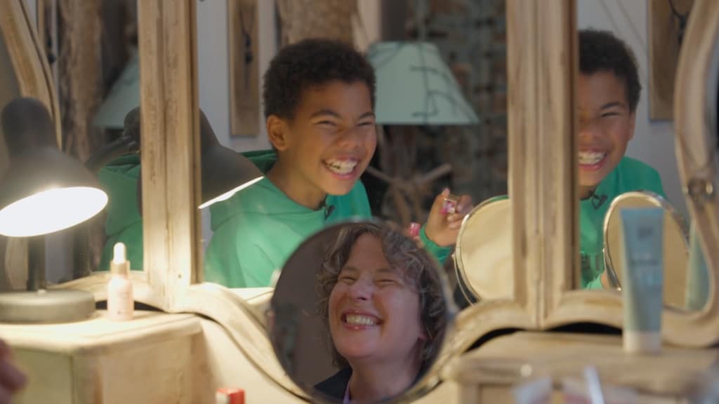 Kijkers ontroerd door verhaal alleenstaande moeder Ans in Steenrijk, Straatarm