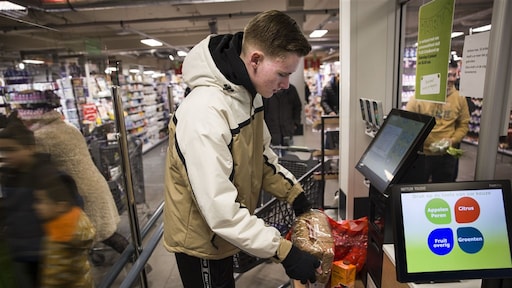 Honderden meldingen over agressie bij zelfscankassa's: 'Vechtpartijen en in het gezicht spugen'