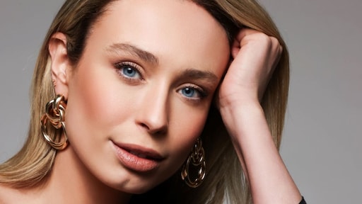 Loiza Lamers: 'Ik wist al jong dat ik me tegen de harde buitenwereld moest wapenen'