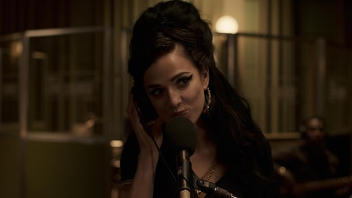 Controversiële biopic over Amy Winehouse vanaf nu op Netflix te zien