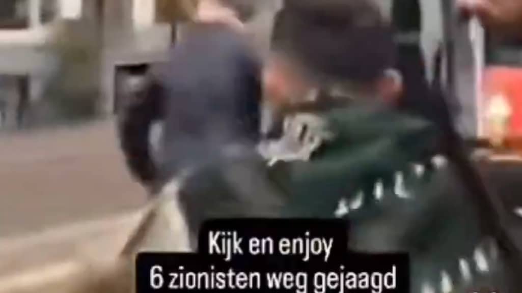 Aanvallers belagen een man in Amsterdam.