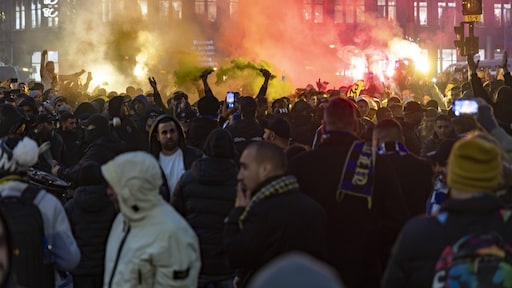 Muslim Rights Watch doet aangifte tegen Maccabi-fans