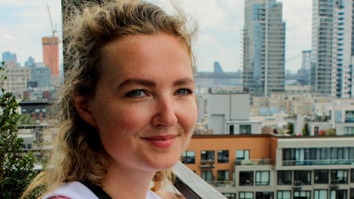 Bewust alleen zijn: 'Single zijn wordt vaak gezien als een fase'