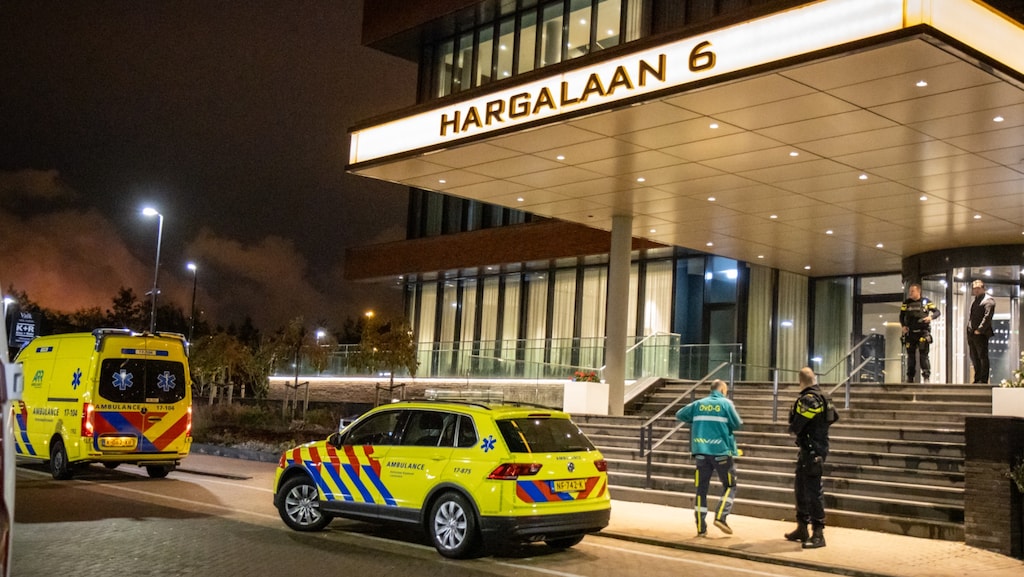 Er kwamen meerdere hulpdiensten naar het hotel vannacht.