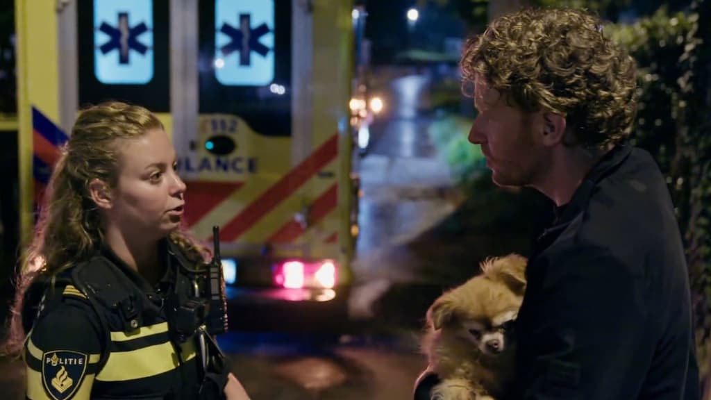 Bruiloftgangers feesten door tijdens reanimatie in Bureau Maastricht