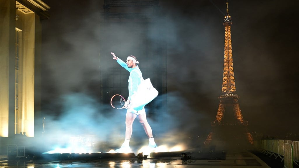 Een projectie van Nadal bij de Eiffeltoren.