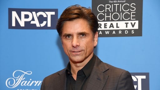 Full House-acteur John Stamos geschrokken van storm van kritiek op Instagrampost