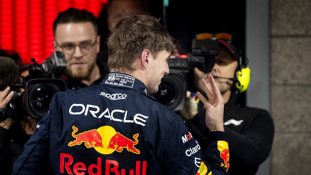 Wéér wereldkampioen! Max Verstappen doet het voor de vierde keer op rij