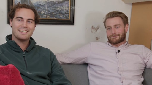 Martijn Krabbé verbaasd over uit elkaar vallend studentenhuis in Uitstel van Executie