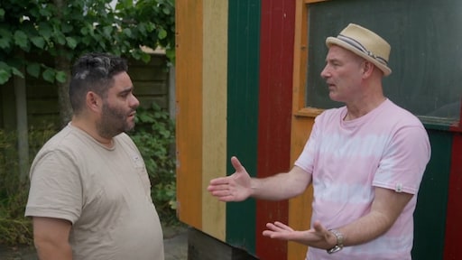 Eddy Zoëy ondersteboven van gesprek in Five Days Inside: 'Dit is toch slopend?'