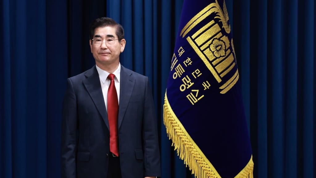 Defensieminister Zuid-Korea stapt op, zegt dat noodtoestand zijn idee was