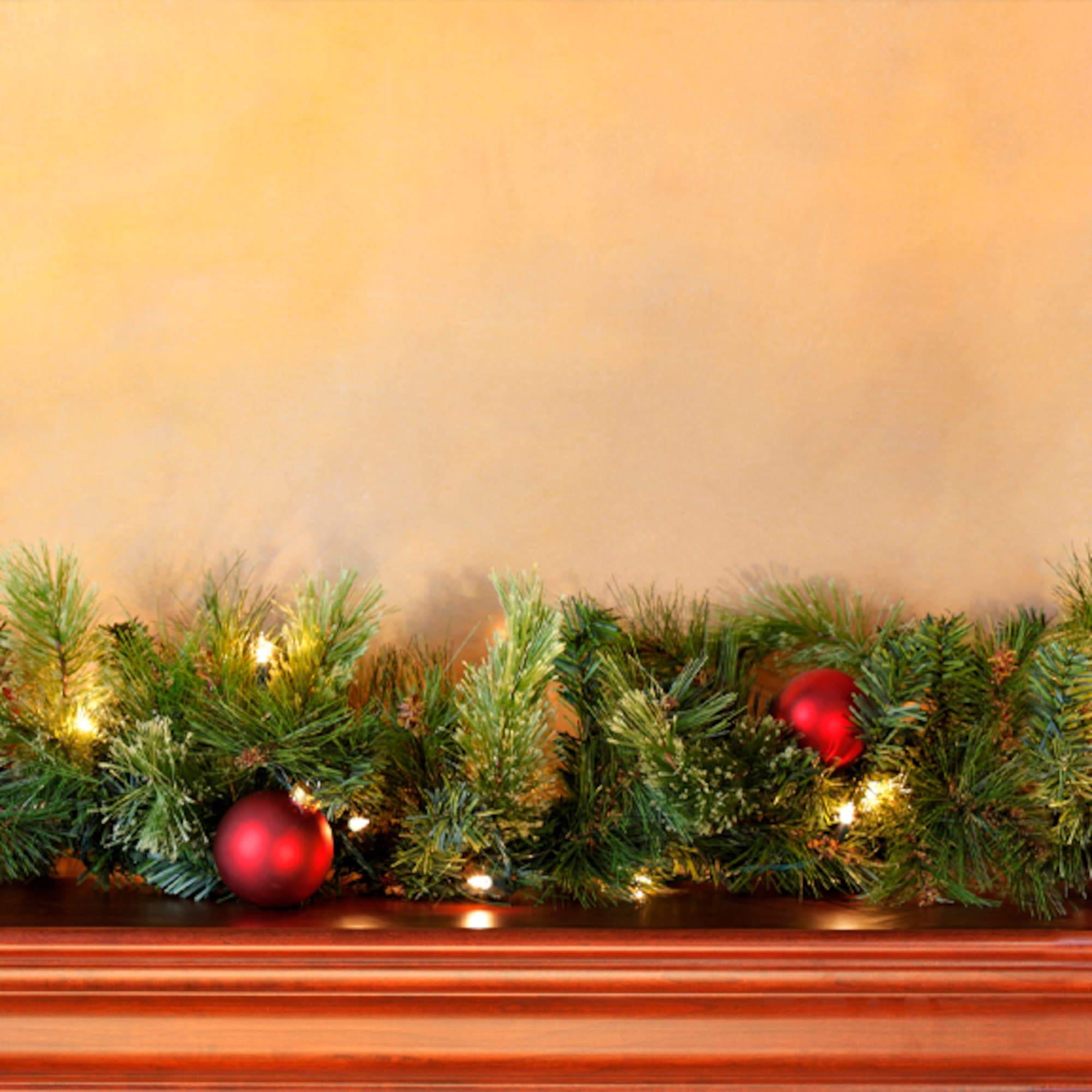 Kerstdecoratie: wat doe je met een guirlande Kerstdecoratie: wat doe je met een guirlande