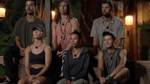 Kandidaat stormt boos weg tijdens eilandraad in Expeditie Robinson: 'Ik vertrouw haar met mijn hart'