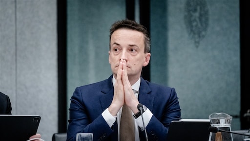 Kabinet twijfelt over geldbonus voor mensen die 25 jaar in dienst zijn