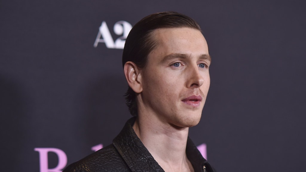 Harris Dickinson wil rol van John Lennon in film The Beatles spelen: 'Zou geweldig zijn'