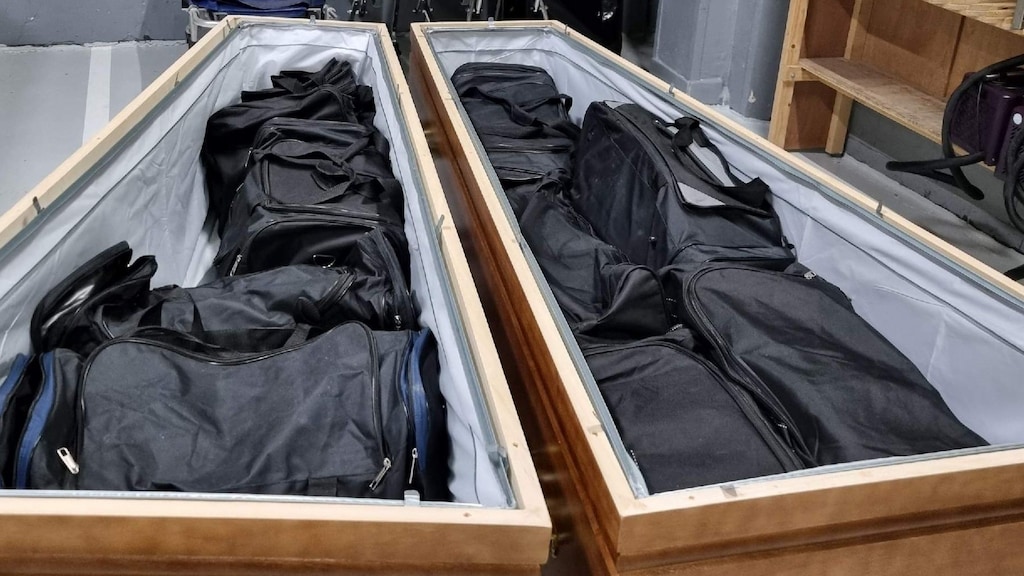 'Begrafenisondernemer' bij Rotterdam betrapt met miljoenen aan coke in doodskisten