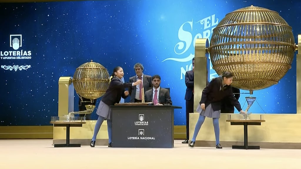 Zoals elk jaar deden kinderen de trekking. Daar waren ze vijf uur mee bezig.