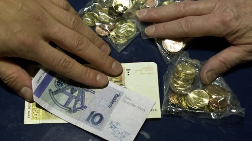 Duitsers leveren nog elk jaar tientallen miljoenen aan marken in