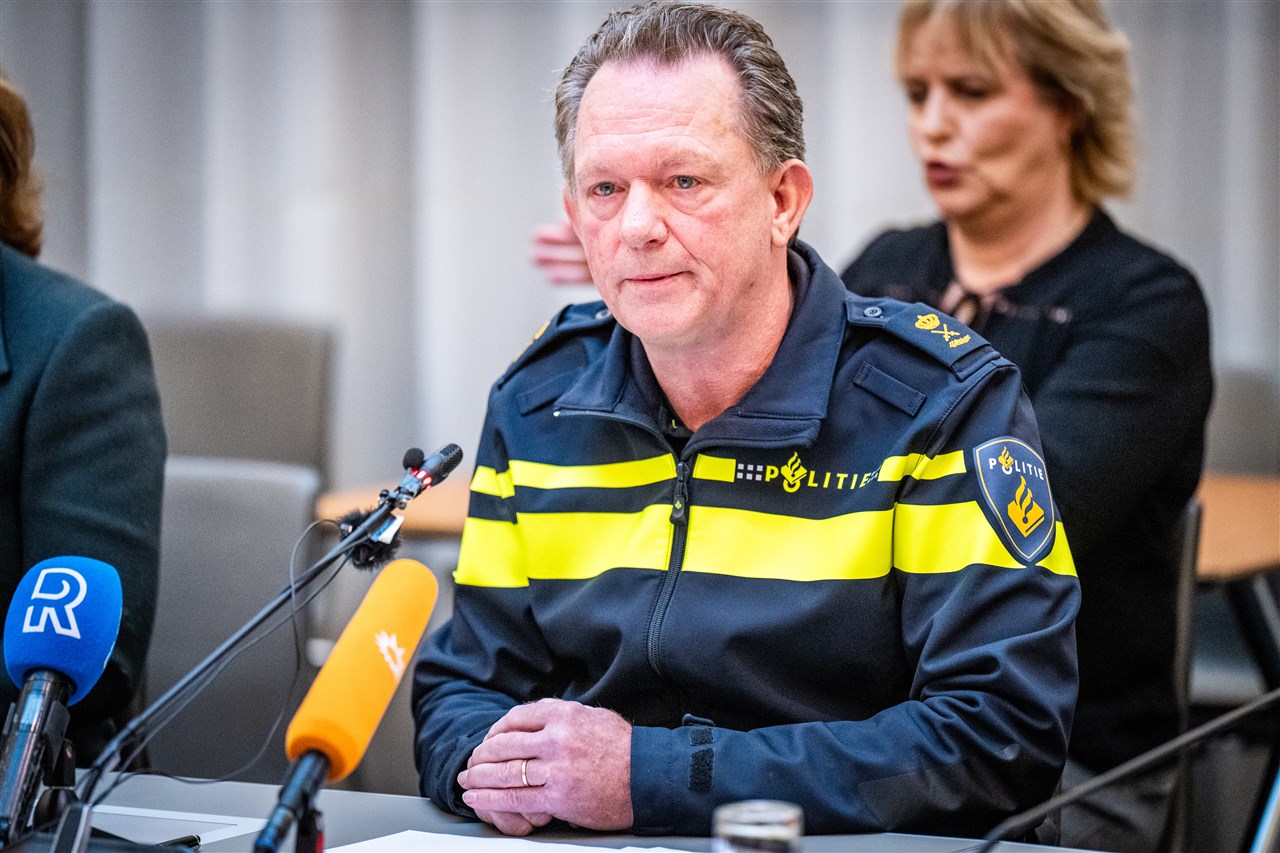 Politie Rotterdam waarschuwde bewoners laat over schutter om onrust te voorkomen