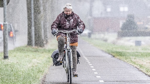 Vandaag regen- of hagelbuien, rest van de week winters kwakkelweer