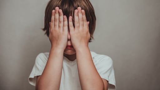 Het zoontje (6) van Wietske mag van zijn vader niet huilen: 'Grote jongens huilen niet'