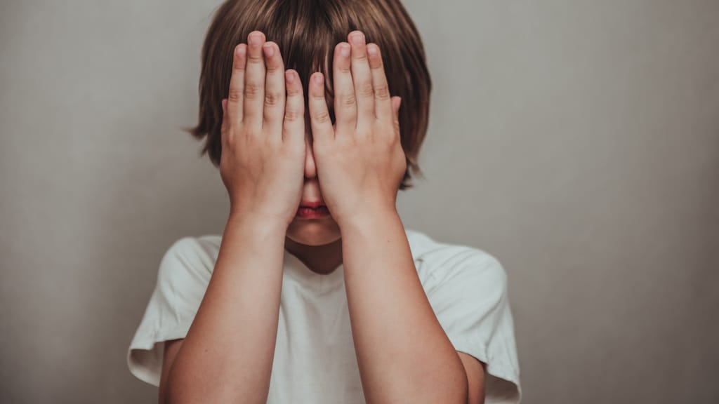 Het zoontje (6) van Wietske mag van zijn vader niet huilen: 'Grote jongens huilen niet'