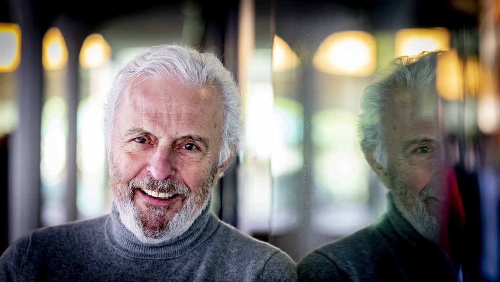 Huub Stapel hekelt 'doorgeslagen' maatregelen rond intieme scènes: 'Vroeger deed je dat gewoon'