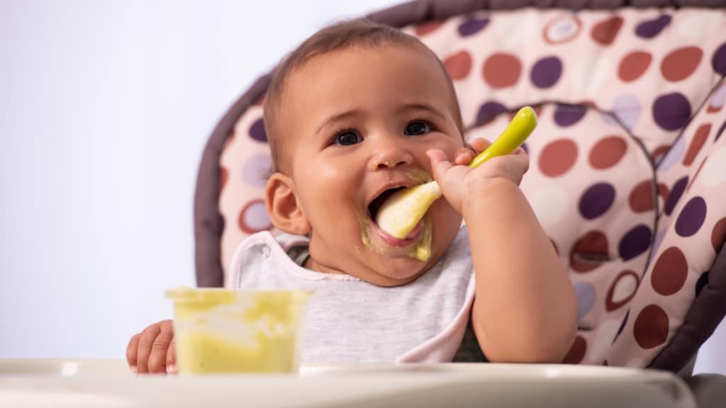 Onrust onder ouders over babyvoeding, Voedingscentrum krijgt veel vragen