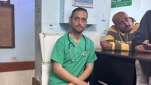 Student Ahmad werd noodgedwongen arts in Gaza: 'Bij wapenstilstand kan ik eindelijk huilen'